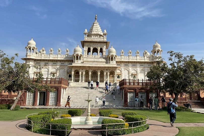 13-Day Royal Rajasthan Desert Tour With Private Car & English-Speaking Driver